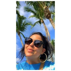 Meet your Posher, Abby